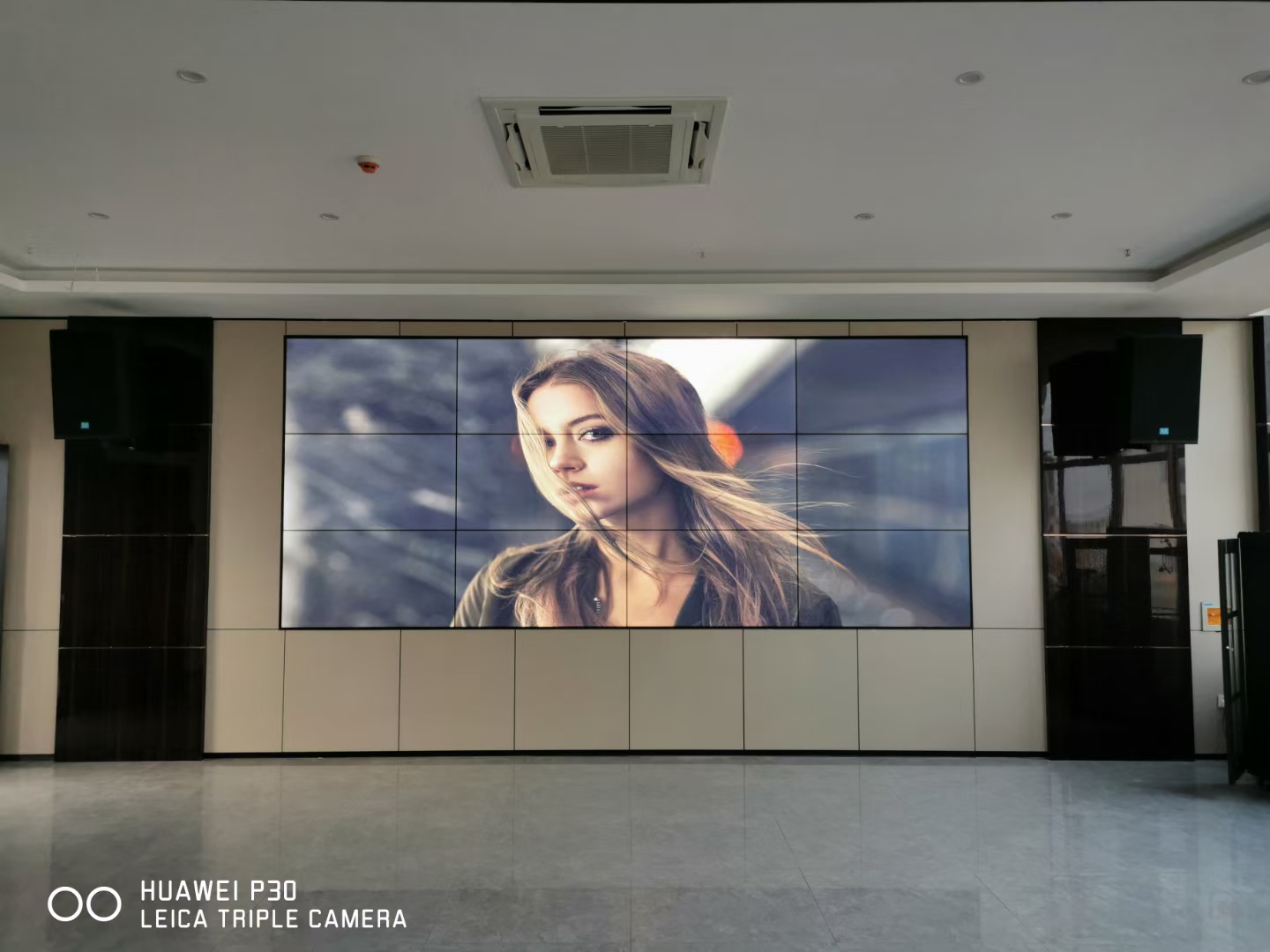 会议拼接屏-LG49寸3X4案例展示